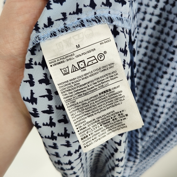 Banana Republic | pleated sleeve dress - Picture 5 of 5